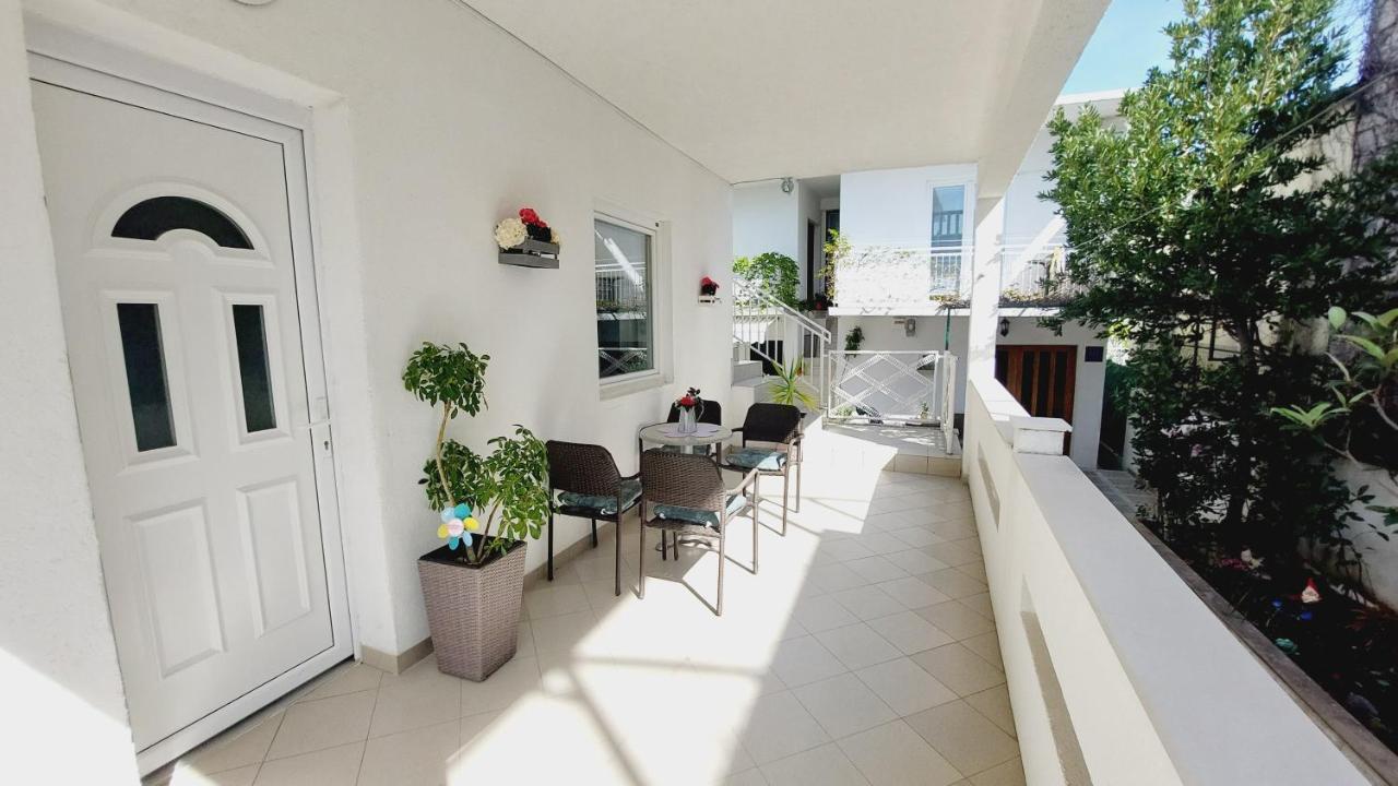 Luna Apartments Baška Voda Zewnętrze zdjęcie