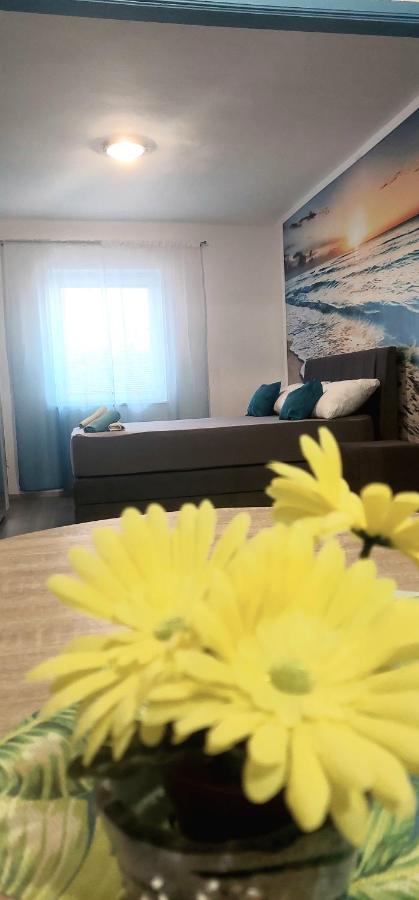 Luna Apartments Baška Voda Zewnętrze zdjęcie